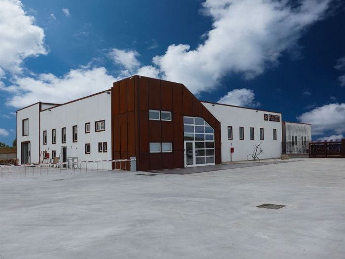 Archisio - Flli Emanuele E Massimiliano Ercolani - Progetto Ellemme arredamenti