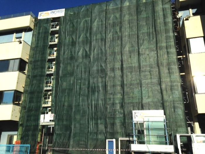 Archisio - Fede Costruzioni Srl - Progetto Infissi in alluminio legno e installazione Costruzione e posa di serramenti per uffici pubblici e privati