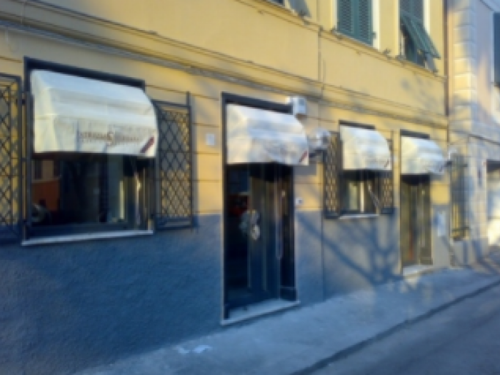 Archisio - De Siena Paolo Serramenti - Progetto Porte manigliere e accessori e controtelai