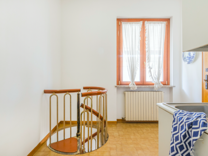 Archisio - Eukalipto Studio - Progetto Home staging e servizio fotografico su villa arredata non abitata in provincia di cremona