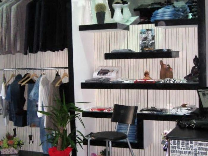 Archisio - Bartolomeo Fiorillo - Progetto Piccolo negozio di abbigliamento