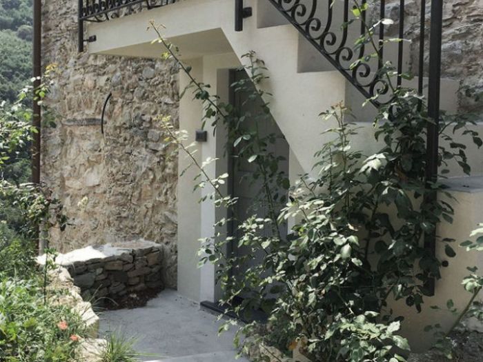 Archisio - Claudia Montevecchi - Progetto Restauro di rudere nellentroterra ligure