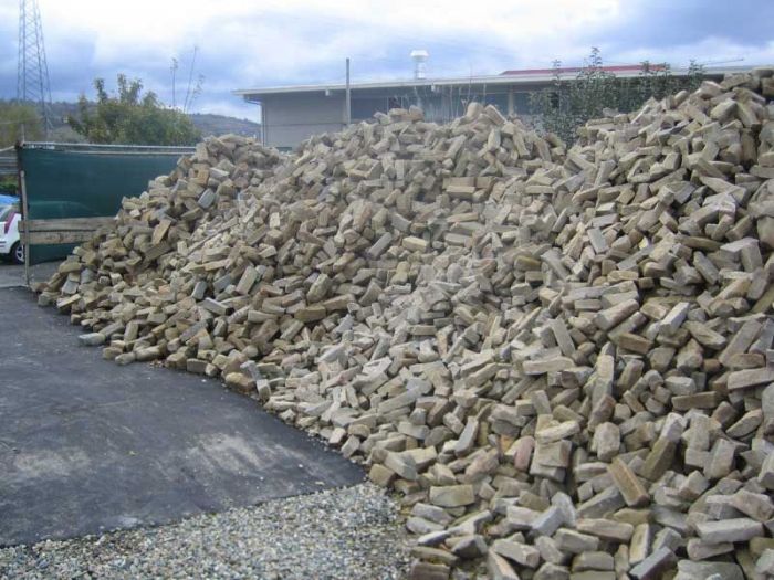 Archisio - Rombi Efisio - Progetto Pietre di langa su misura