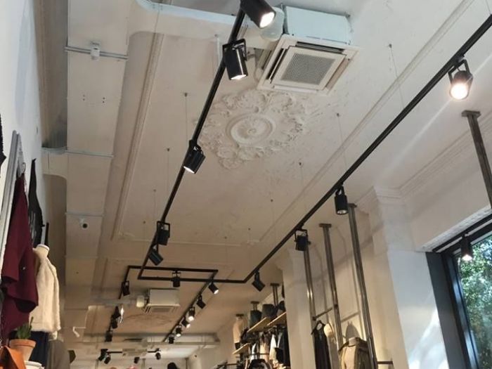 Archisio - Sabbiacemento srl - Progetto Interior design di un negozio