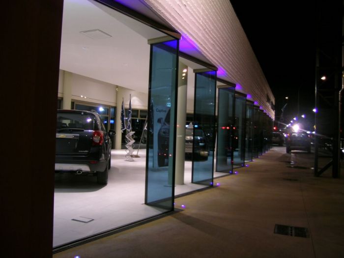 Archisio - Studio Lenzi Associati - Progetto Padiglione espositivo auto