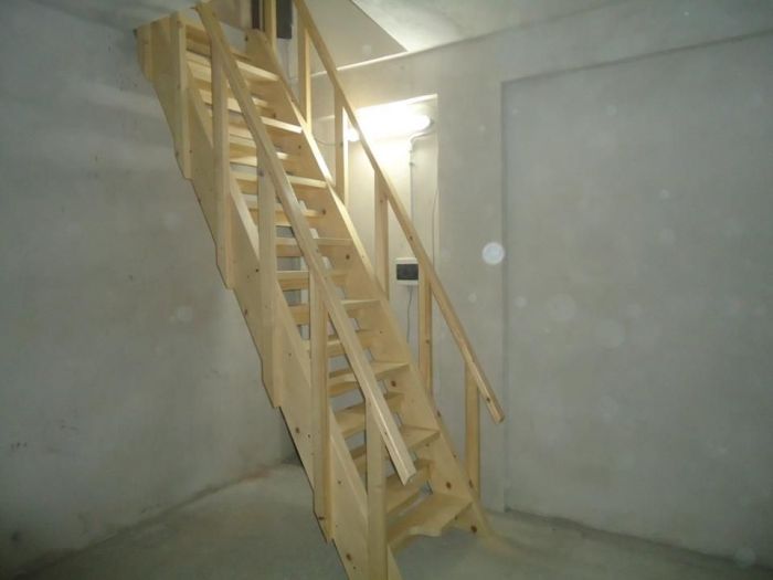 Archisio - Falegnameria Sardano Demurtas - Progetto Scala in legno