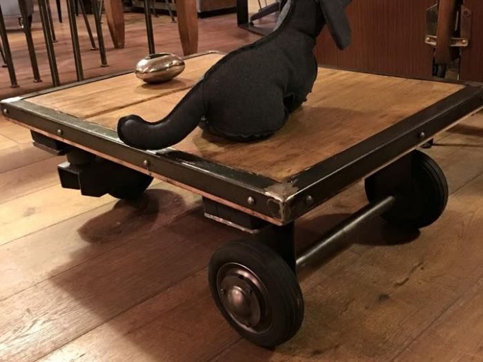 Archisio - Scenography - Progetto Tavoli e tavolini