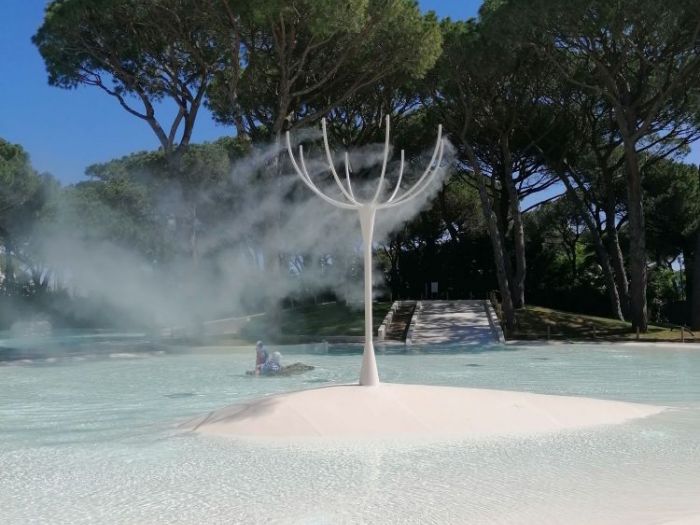 Archisio - Forme Dacqua - Progetto Lalbero della nebbia - camping village waikiki