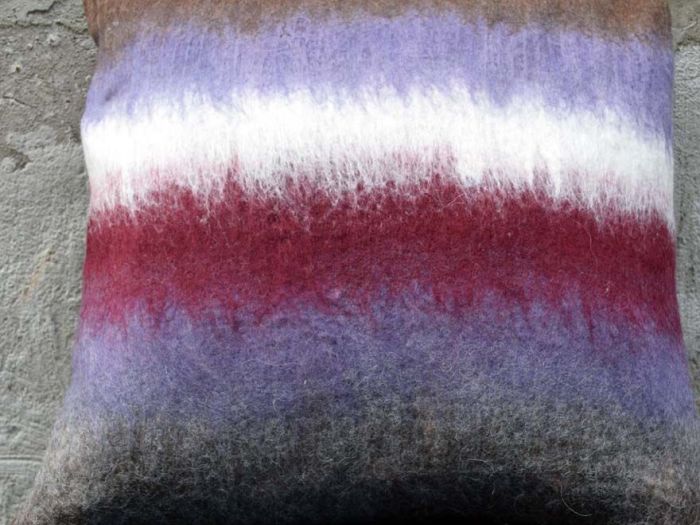 Archisio - Elena Kihlman Disegna E Produce Tessuti Darredamento Accessori Per Arredamenti - Progetto Cuscini decorativi