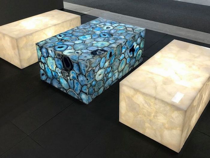 Archisio - Gminternational - Progetto Cubi e tavoli in marmo