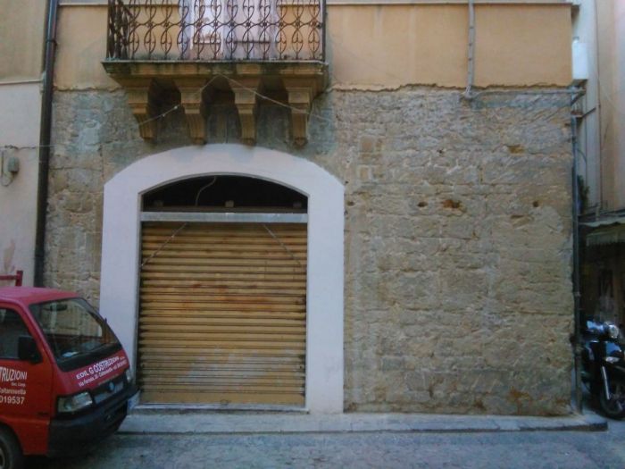 Archisio - Giovanni Di Carlo - Progetto Ristrutturazione di un locale nel cento storico di caltanissetta