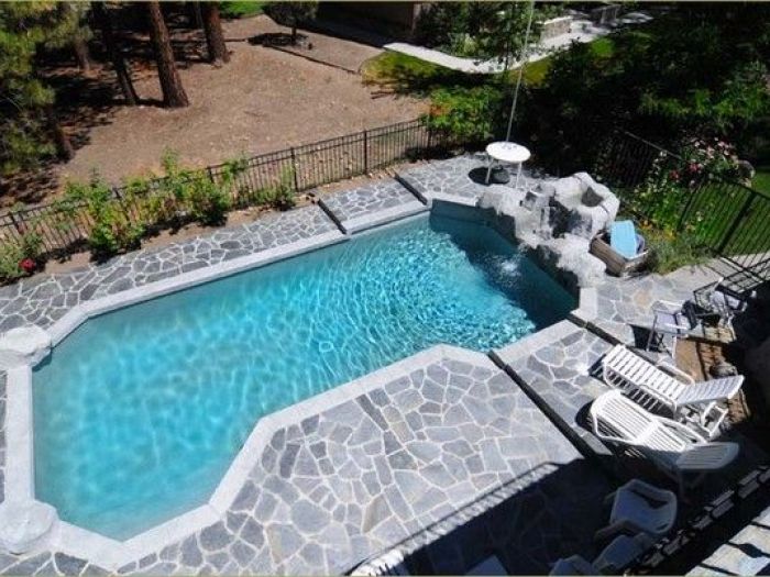 Archisio - Solaris Acqua Sport Srl - Progetto Realizzazione piscine private siamo in grado di lavorare su progetti suggeriti dal cliente anche quando si tratta di design particolari e innovativi