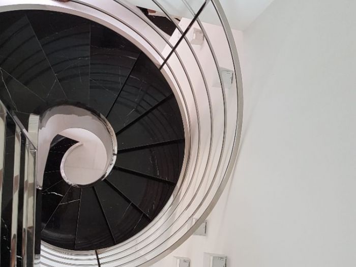 Archisio - Studio Interior Design Berti Daniela srl - Progetto Ristrutturazione scala ed ingresso in appartamento bologna