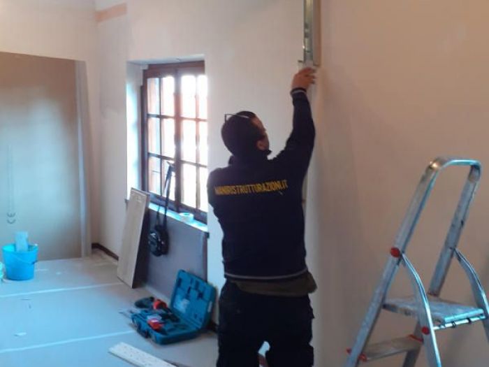 Archisio - Mani Srl Ristrutturazini - Progetto Parete in cartongesso per aggiungere una stanza presso un appartamento in roma zona axa