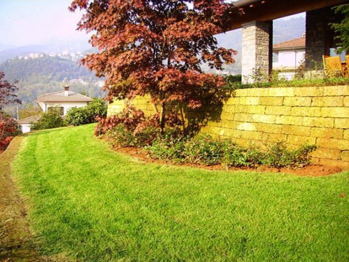 Archisio - Rizzi Giardini - Progetto Giardino con muretti in tufo