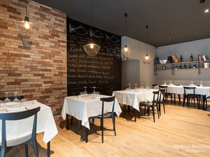 Archisio - Andrea Brintazzoli Photography - Progetto Fotografia di interni - ristorante la luna rossa