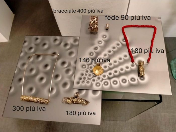 Archisio - Luxurysign - Progetto superfluo indispensabile