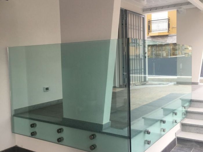 Archisio - Grigoletto Glass Technology - Progetto Parapetti scale box docciaporte