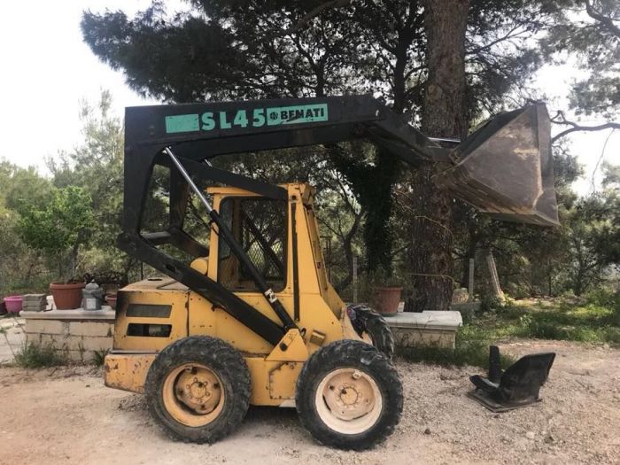 Archisio - Cassano Costruzioni Restauri srl - Progetto I nostri mezzi