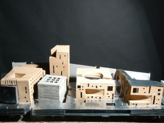 Archisio - Nomodusinrebus - Progetto Plastico Palafitta-castrum-castello - riqualificazione di un quartiere urbano