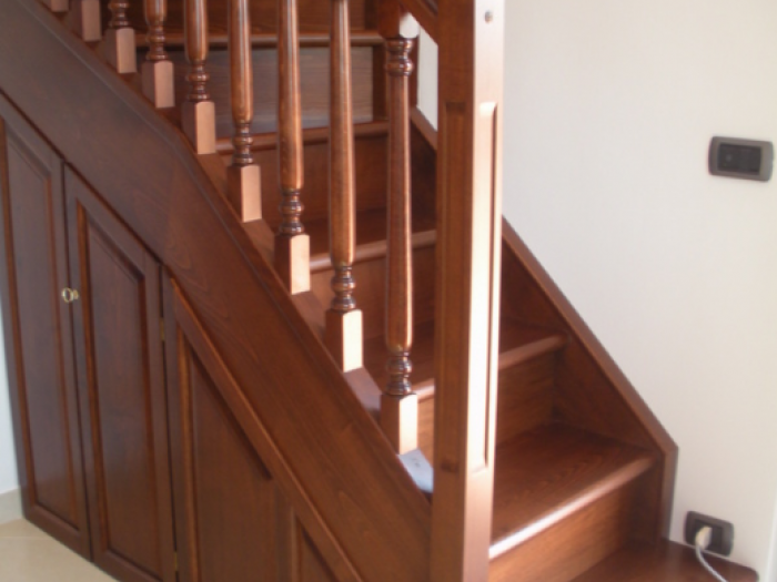 Archisio - Falegnameria Lambiase - Progetto Scale per interni in legno