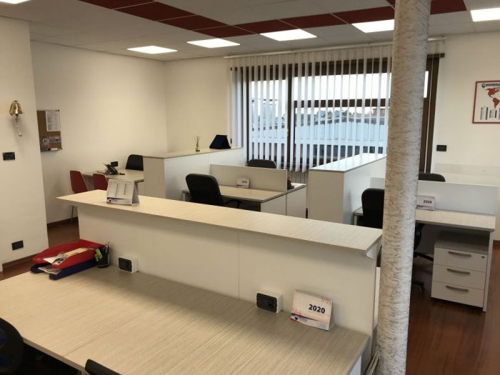 Archisio - Imetallici Di Taverna Andrea Taverna - Progetto Ufficio call-center remax