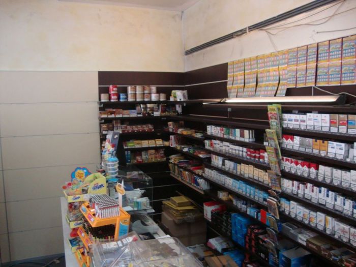 Archisio - Imetallici Di Taverna Andrea Taverna - Progetto Arredamento tabaccheria