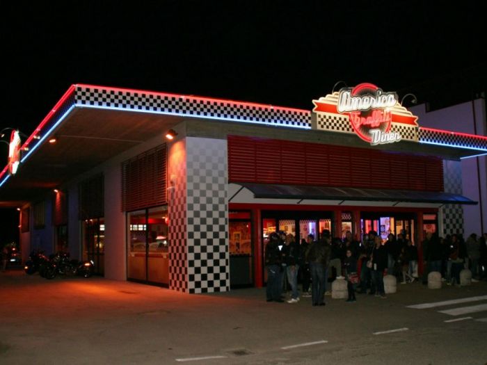 Archisio - Studio Pinelli - Progetto America graffiti sassuolo