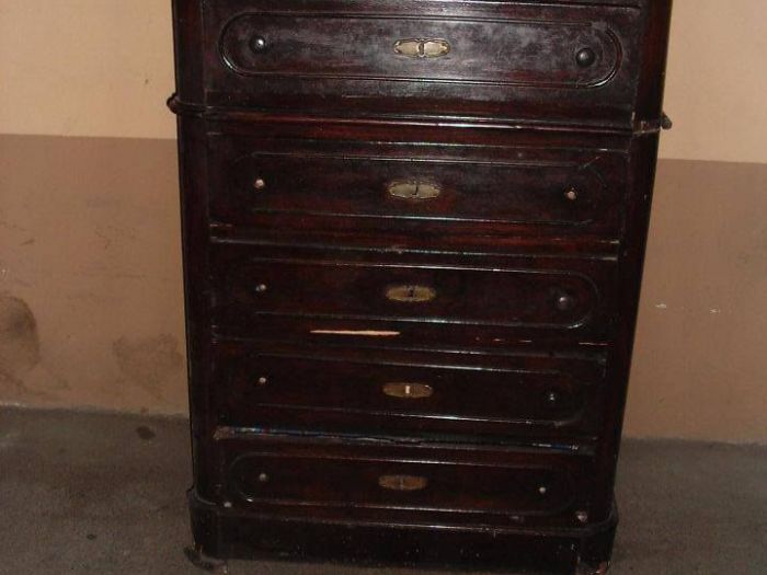 Archisio - Falegnameria Restauro Alaimo - Progetto Restauro mobili armadi realizzati su misura