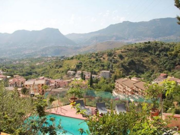 Archisio - Filippo Madonia - Progetto Bb casa rossa