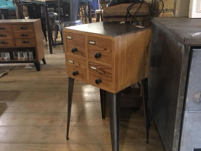 Archisio - Scenography - Progetto Tavoli e tavolini