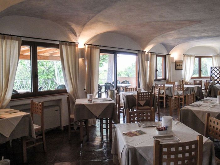 Archisio - Liride Arredi In Tessuto - Progetto Tappezzeria e arredi in tessuto 3