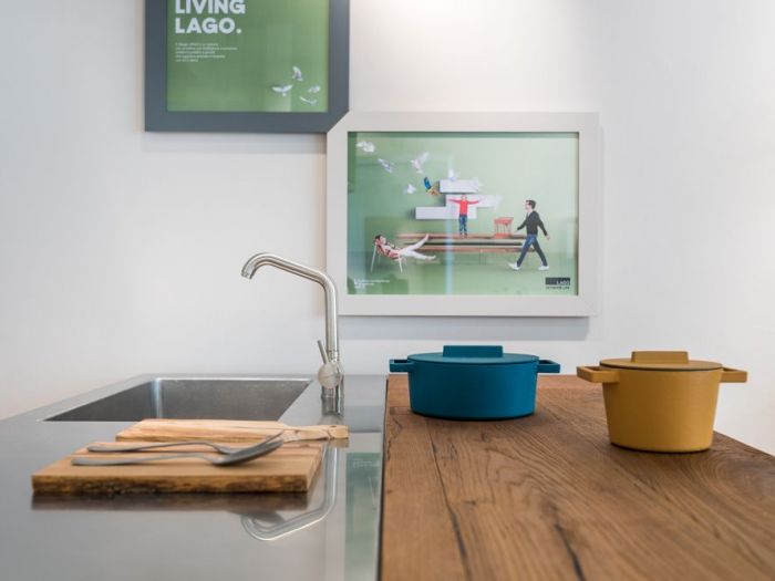 Archisio - Studio Fotografico Francesco Degli Innocenti - Progetto Lago store rimini