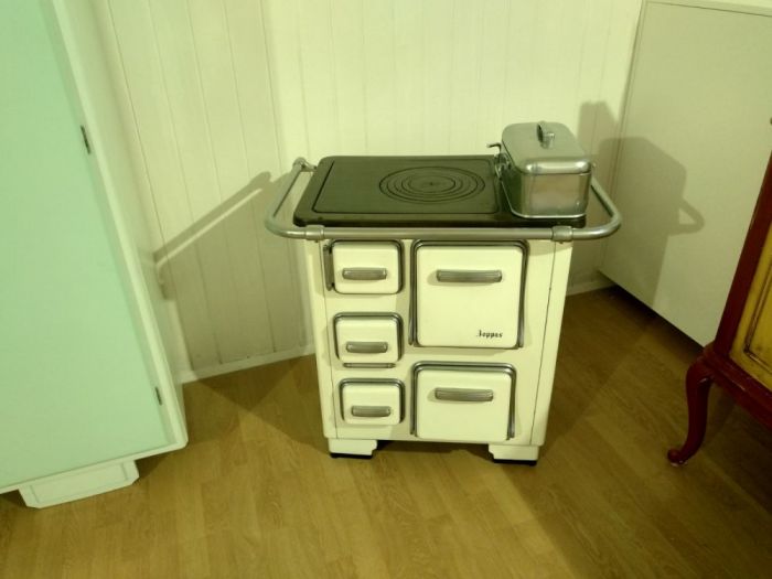 Archisio - Falegnameria E Design Mobili - Produzione In Legno Massiccio - Progetto Realizzazioni uniche fatte su ispirazione o su commissione