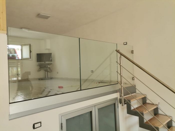 Archisio - De Luca Serramenti Di Andrea De Luca - Progetto Infissi parapetto in vetro acciaio inox
