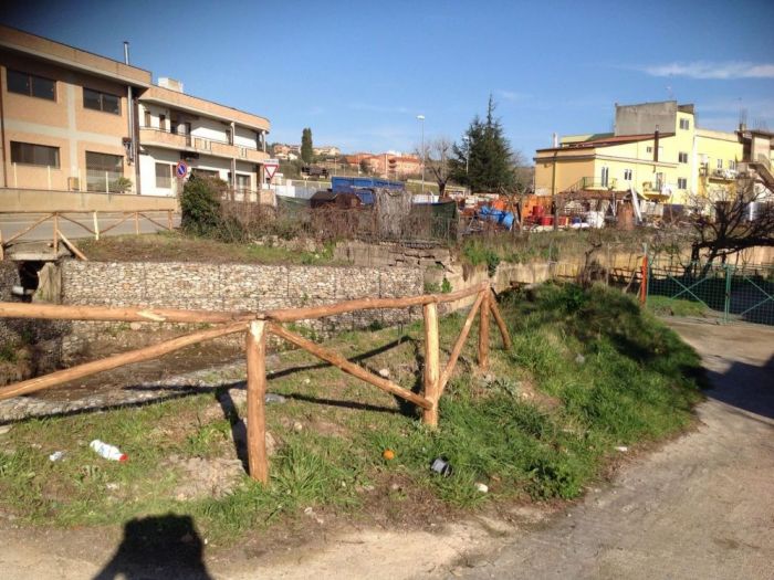 Archisio - Ambientline - Progetto Costruzioni esterne in zona commerciale
