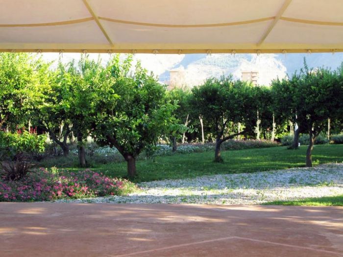 Archisio - Tindara Crisafulli - Progetto Oltre la cornice