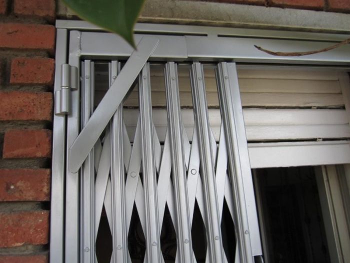 Archisio - Serramenti Puglisi srl - Progetto Cancelletti estensibili e cancelli