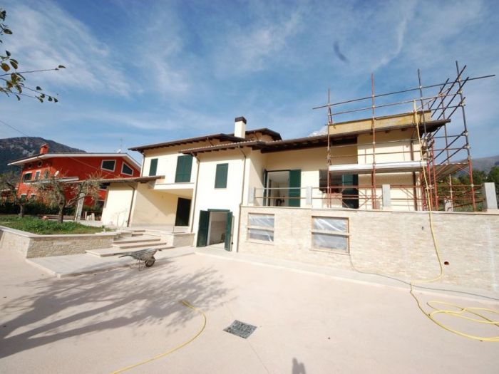 Archisio - Gianluca Fricchione - Progetto Ristrutturazione casa isolata