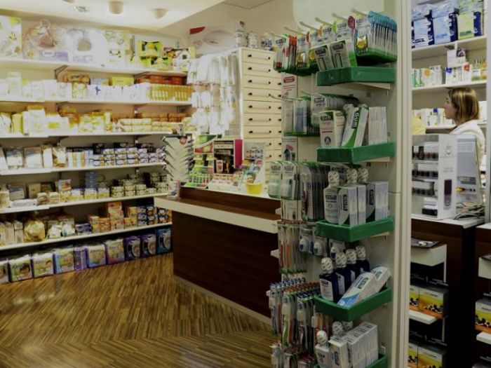 Archisio - X Studio - Progetto Parafarmacia cloe - napoli 2013