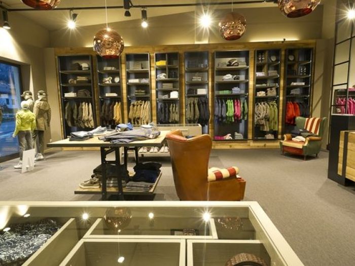 Archisio - Falegnameria Zampieri srl - Progetto Progetti falegnameria negozi