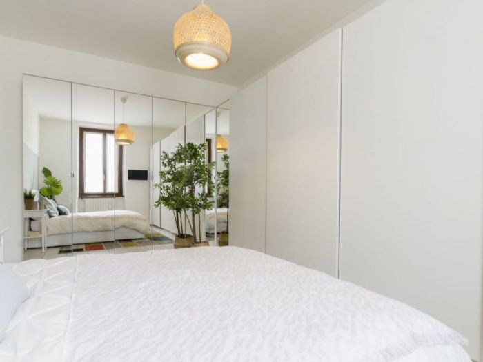 Archisio - Gilardi Interiors On Staging - Progetto Camera da letto con tanto spazio contenitivo
