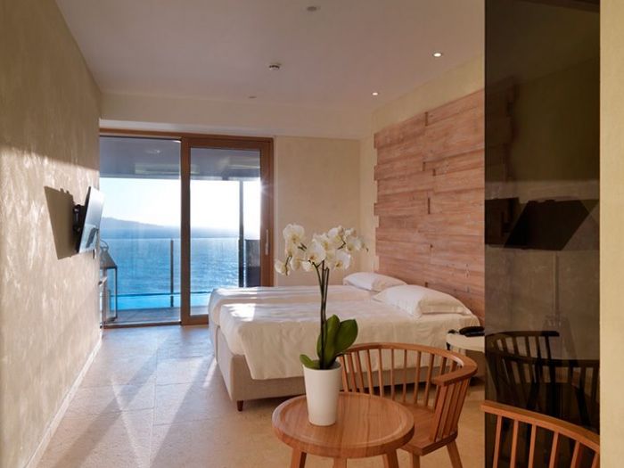 Archisio - Grassi Pietre - Progetto Laqua spa terrace suites a sorrento