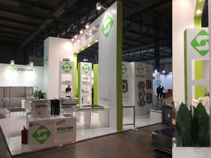 Archisio - Calmaggiorestudio - Progetto Stand design