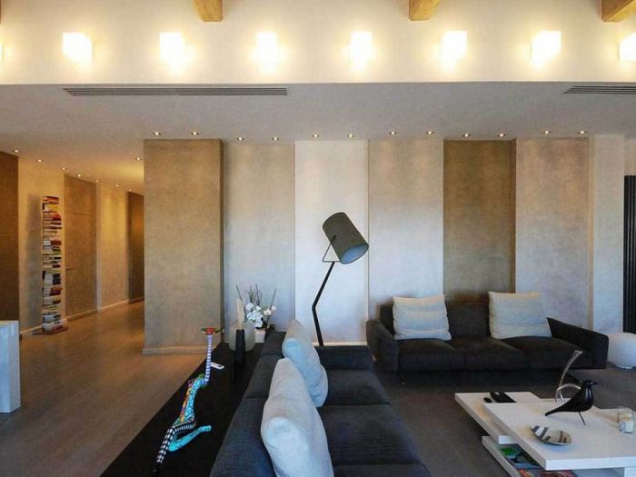 Archisio - Roberto Silvestri - Progetto Luce materiali spazio e una grande cucina