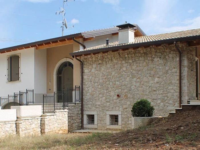 Archisio - Studio Massardi E Zubani - Progetto ResidenzialeVille in lotto privato