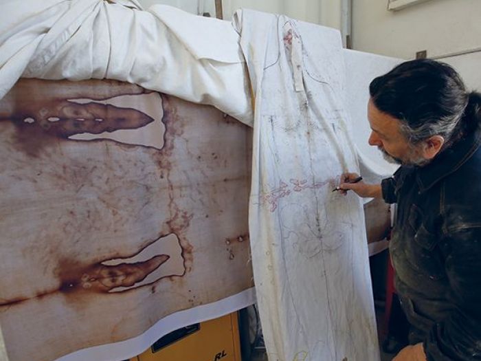 Archisio - Progetto Arte Poli srl - Progetto The shroud man