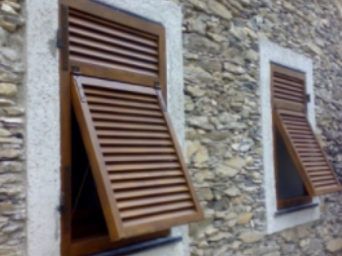 Archisio - De Siena Paolo Serramenti - Progetto Finestre persiane tapparelle e accessori zanzariere e vetrate