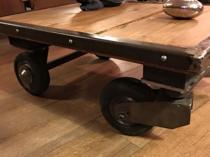 Archisio - Scenography - Progetto Tavoli e tavolini