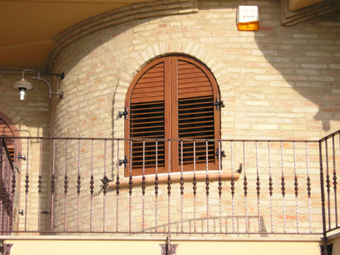 Archisio - Imaf srl - Progetto Prodotti civili serramenti porte vetrate artistiche scale cancelli recinzioni portoni e protezioni